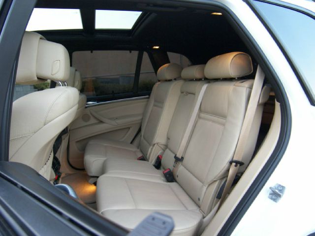 BMW X5 2012 photo 1