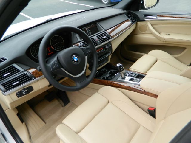 BMW X5 2012 photo 10