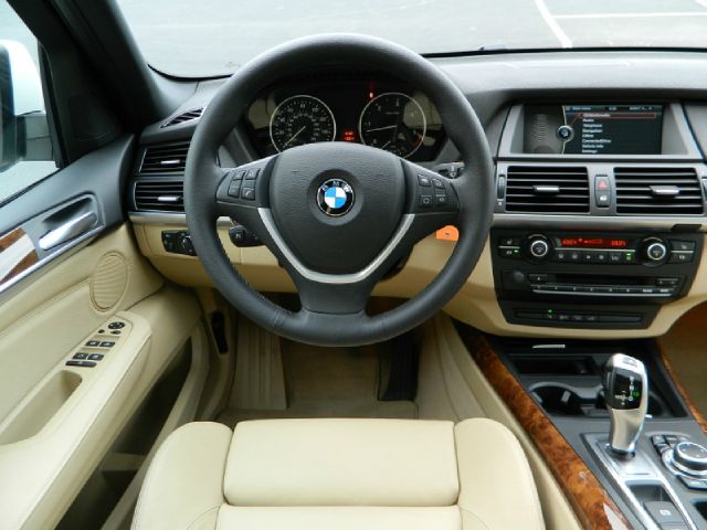 BMW X5 2012 photo 8