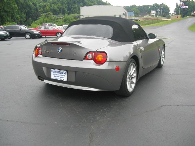 BMW Z4 2004 photo 2
