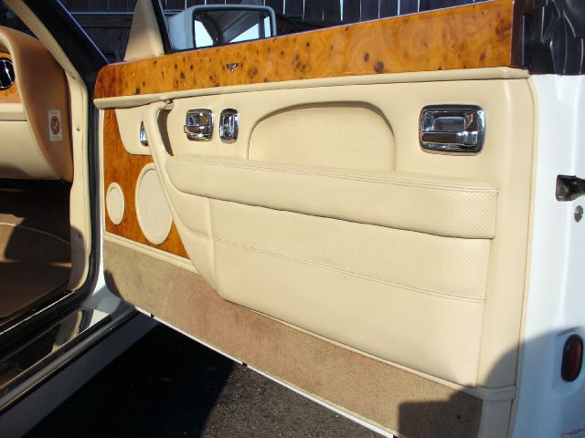 Bentley Azure 1999 photo 13