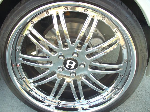 Bentley Azure 1999 photo 15