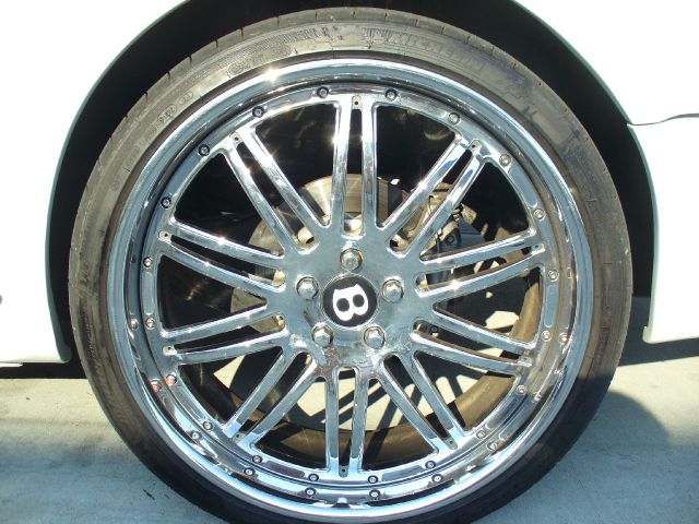 Bentley Azure 1999 photo 17