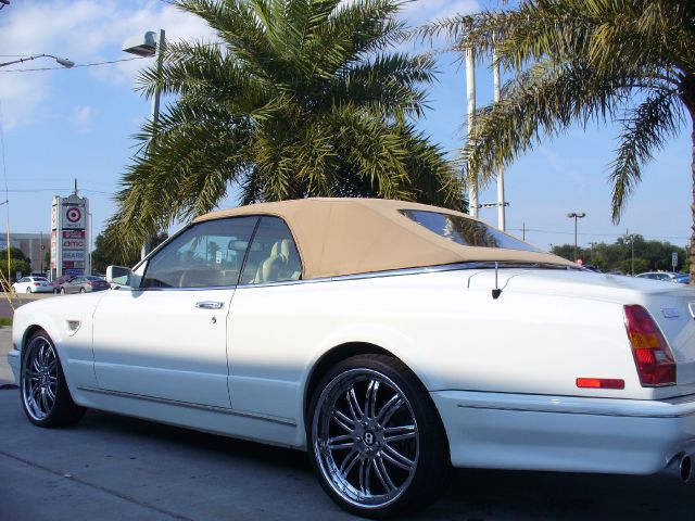 Bentley Azure 1999 photo 22