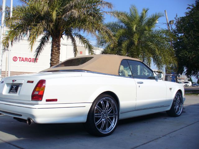Bentley Azure 1999 photo 24