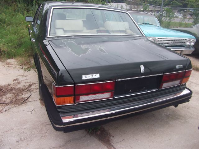 Bentley Brooklands Base Sedan