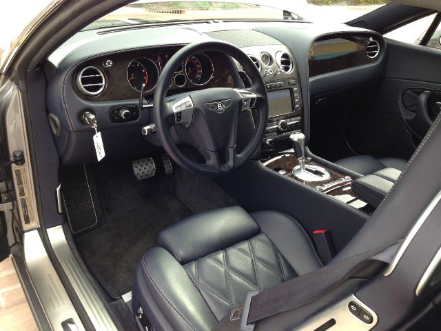 Bentley Continental 2010 photo 52
