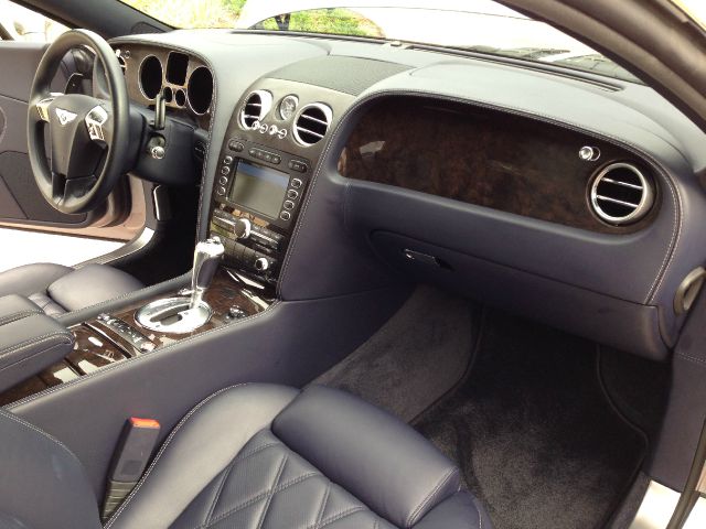 Bentley Continental 2010 photo 56