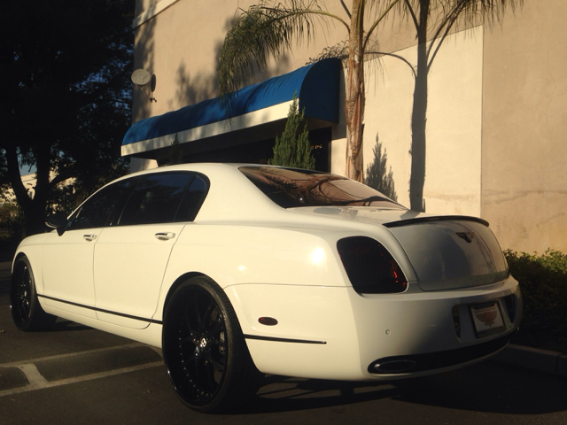 Bentley Continental Flying Spur 2006 photo 2