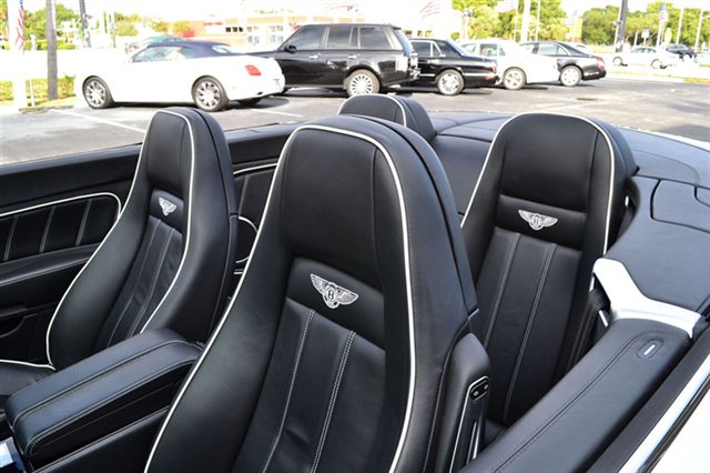 Bentley Continental GTC 2011 photo 4