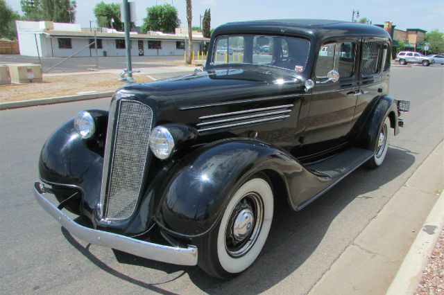 Buick 41 Special 1935 photo 2
