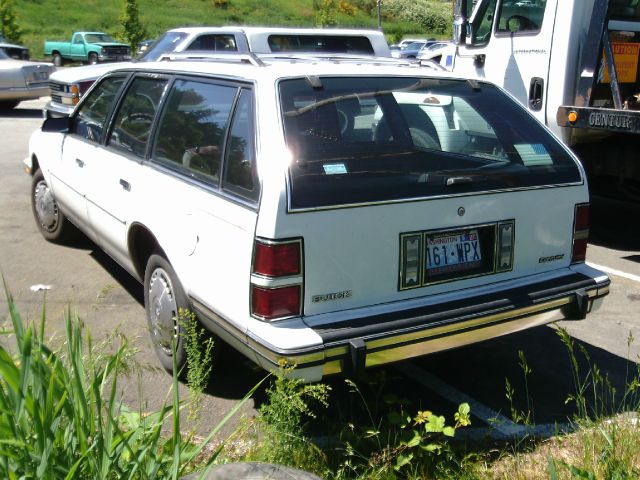 Buick Century 1986 photo 6