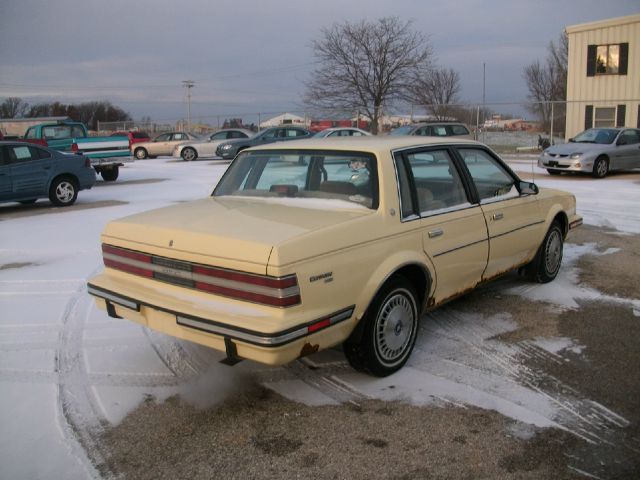 Buick Century 1987 photo 3
