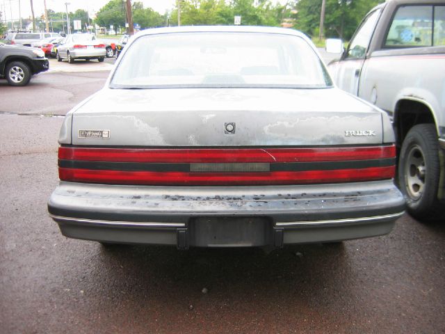Buick Century 1990 photo 4