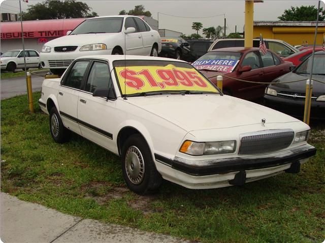 Buick Century 1991 photo 2