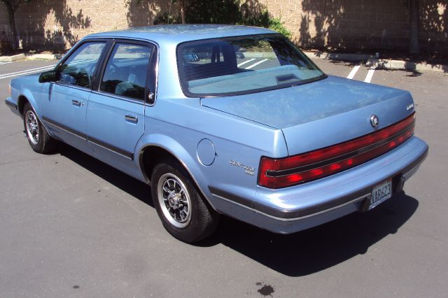 Buick Century 1991 photo 2