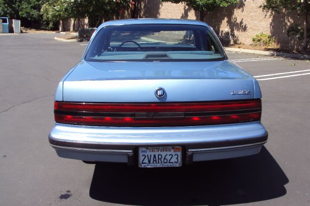 Buick Century 1991 photo 3