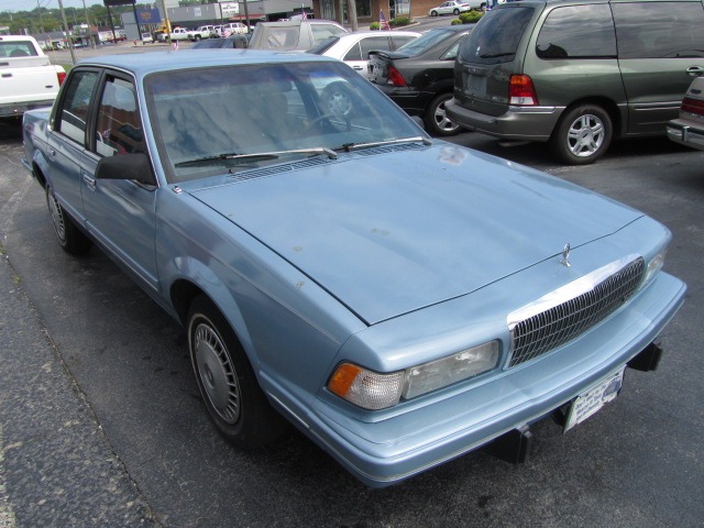 Buick Century 1993 photo 3
