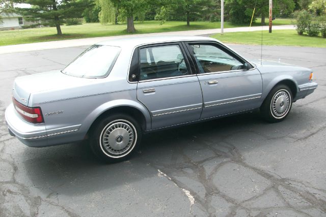 Buick Century 1994 photo 17
