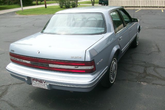 Buick Century 1994 photo 18