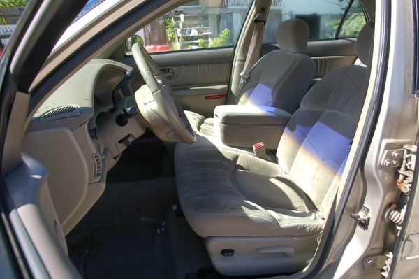 Buick Century 2000 photo 1