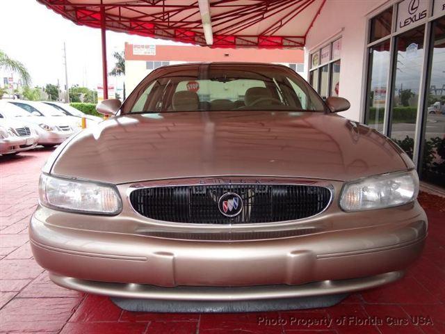 Buick Century 2000 photo 1