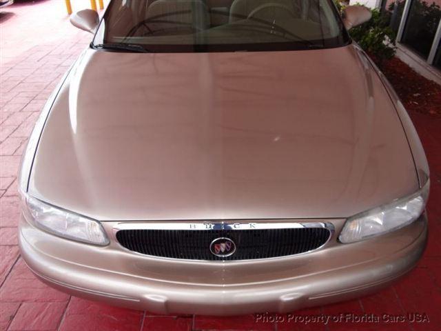 Buick Century 2000 photo 2
