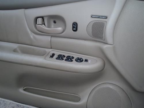 Buick Century 2000 photo 2