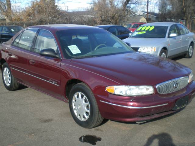 Buick Century 2001 photo 2