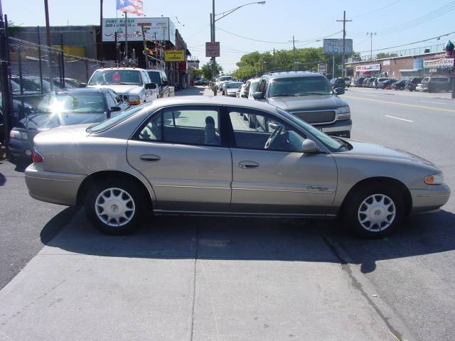 Buick Century 2001 photo 2
