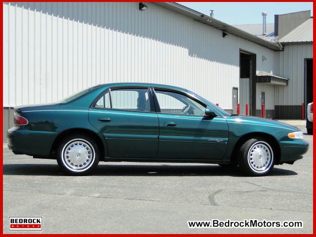 Buick Century 2001 photo 1