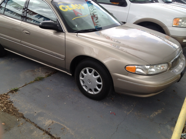 Buick Century 2002 photo 1
