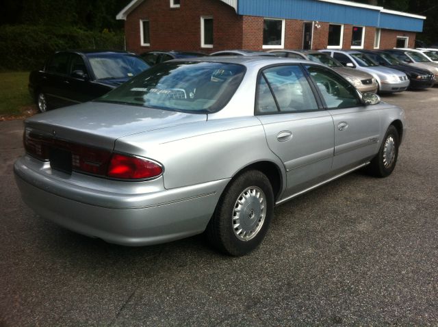Buick Century 2002 photo 2