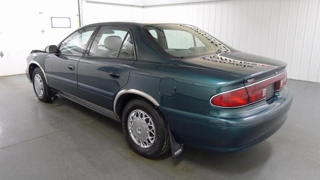 Buick Century 2002 photo 4