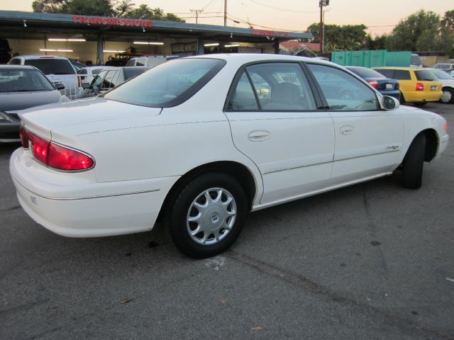 Buick Century 2002 photo 2