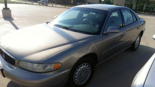 Buick Century 2002 photo 1