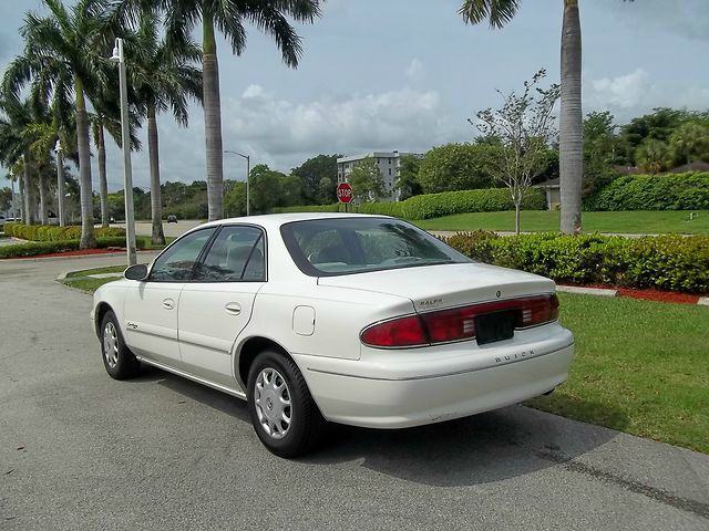 Buick Century 2002 photo 3