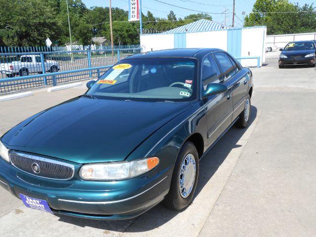 Buick Century 2002 photo 1