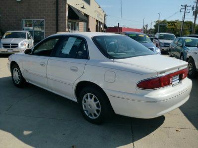 Buick Century 2002 photo 1