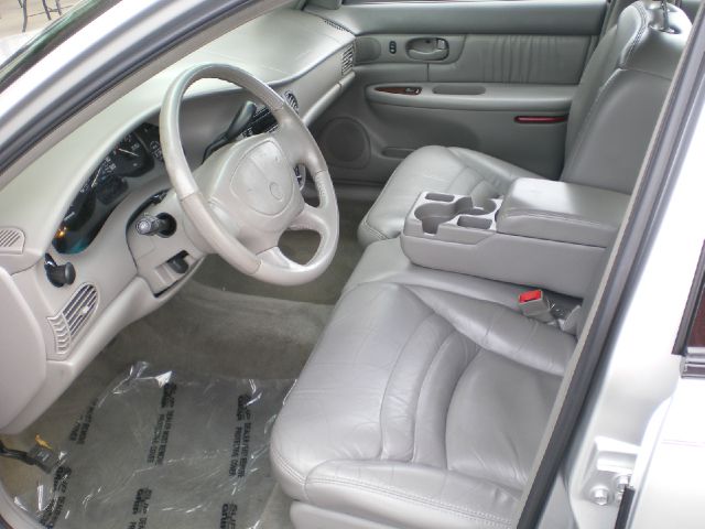 Buick Century 2003 photo 2
