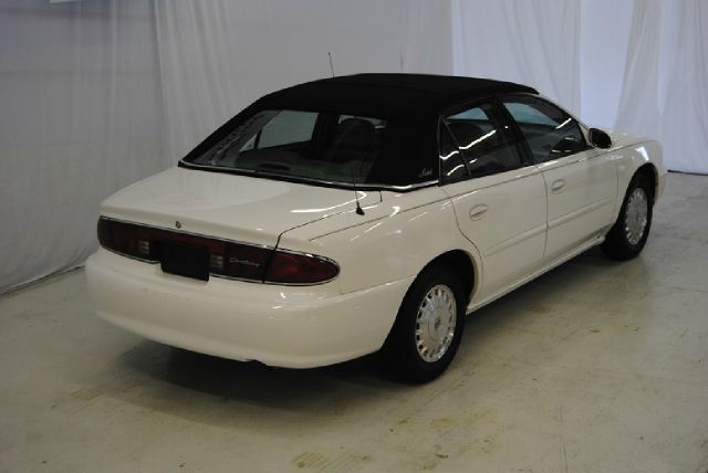 Buick Century 2003 photo 2