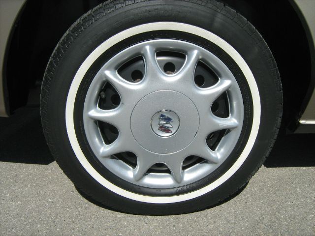 Buick Century 2003 photo 3