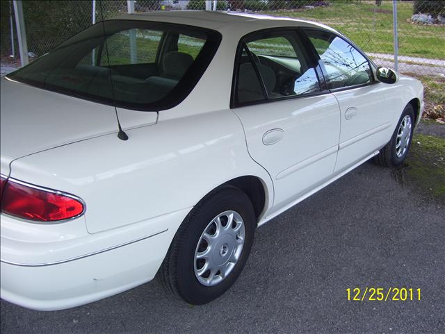 Buick Century 2003 photo 1