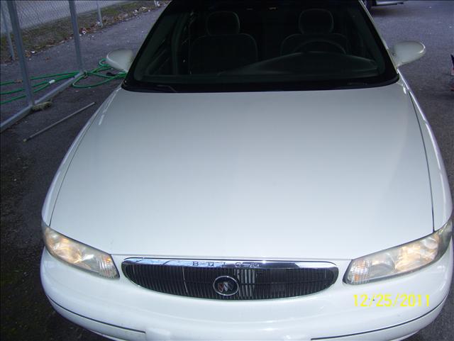 Buick Century 2003 photo 2