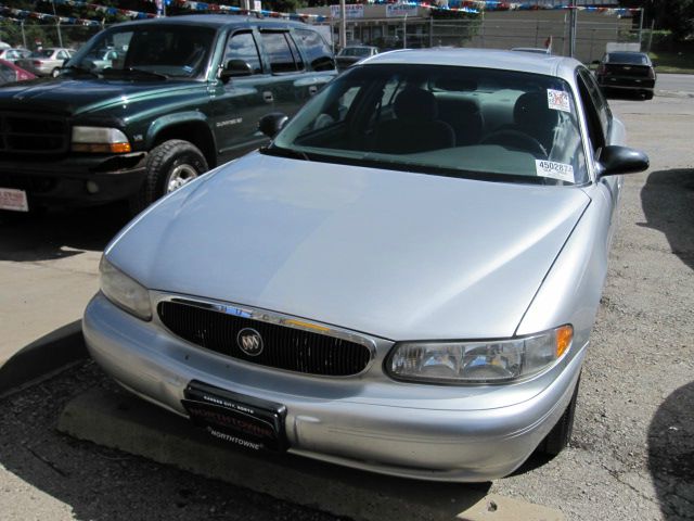 Buick Century 2003 photo 2