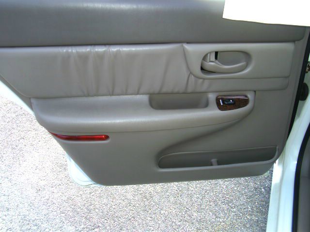 Buick Century 2003 photo 3