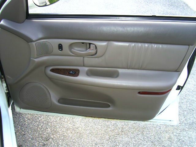 Buick Century 2003 photo 6