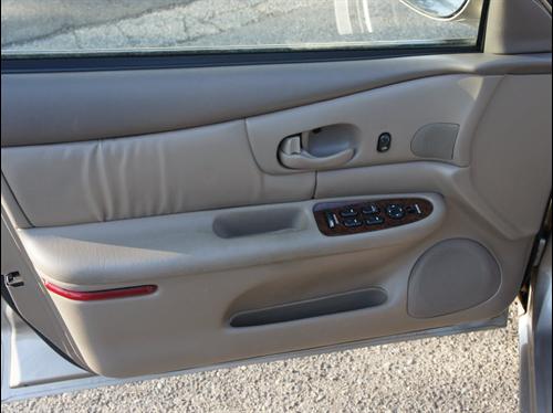 Buick Century 2003 photo 1