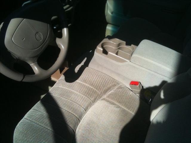 Buick Century 2004 photo 1