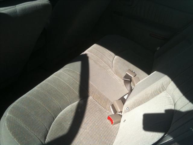 Buick Century 2004 photo 2